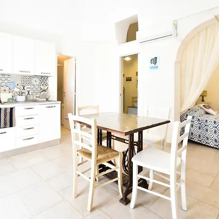Apartment La Casetta Di Nonna Luccia By Rentbeat Ostuni